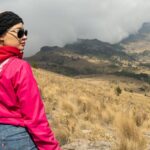 outdoor jacket layers hiking weather に関連するアウトドア写真